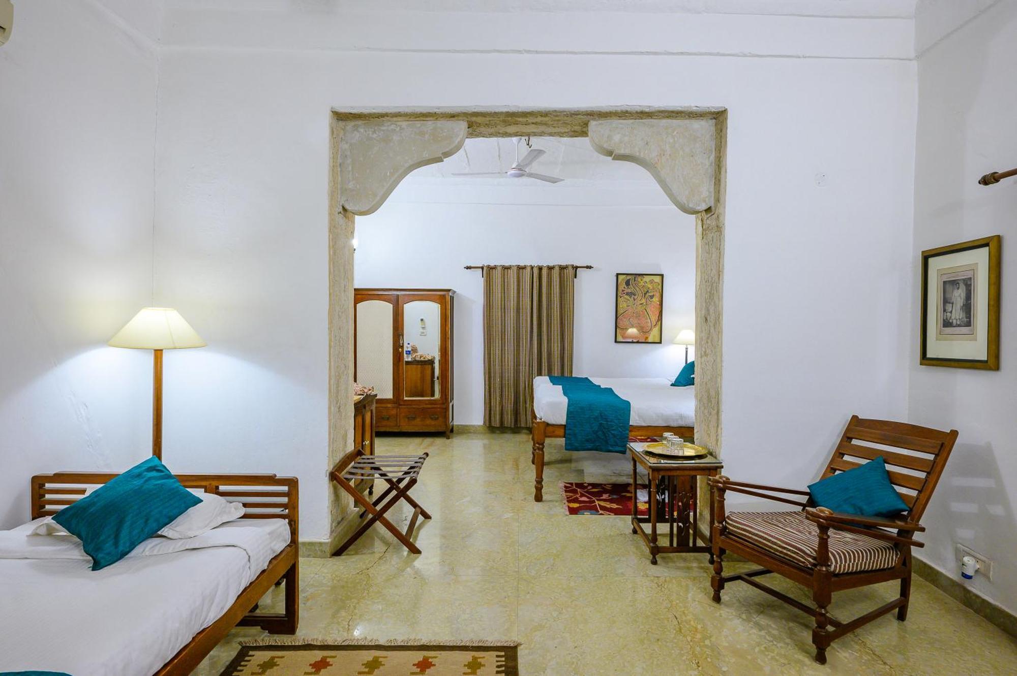 Neemrana's - Deo Bagh Hotel Gwalior Buitenkant foto
