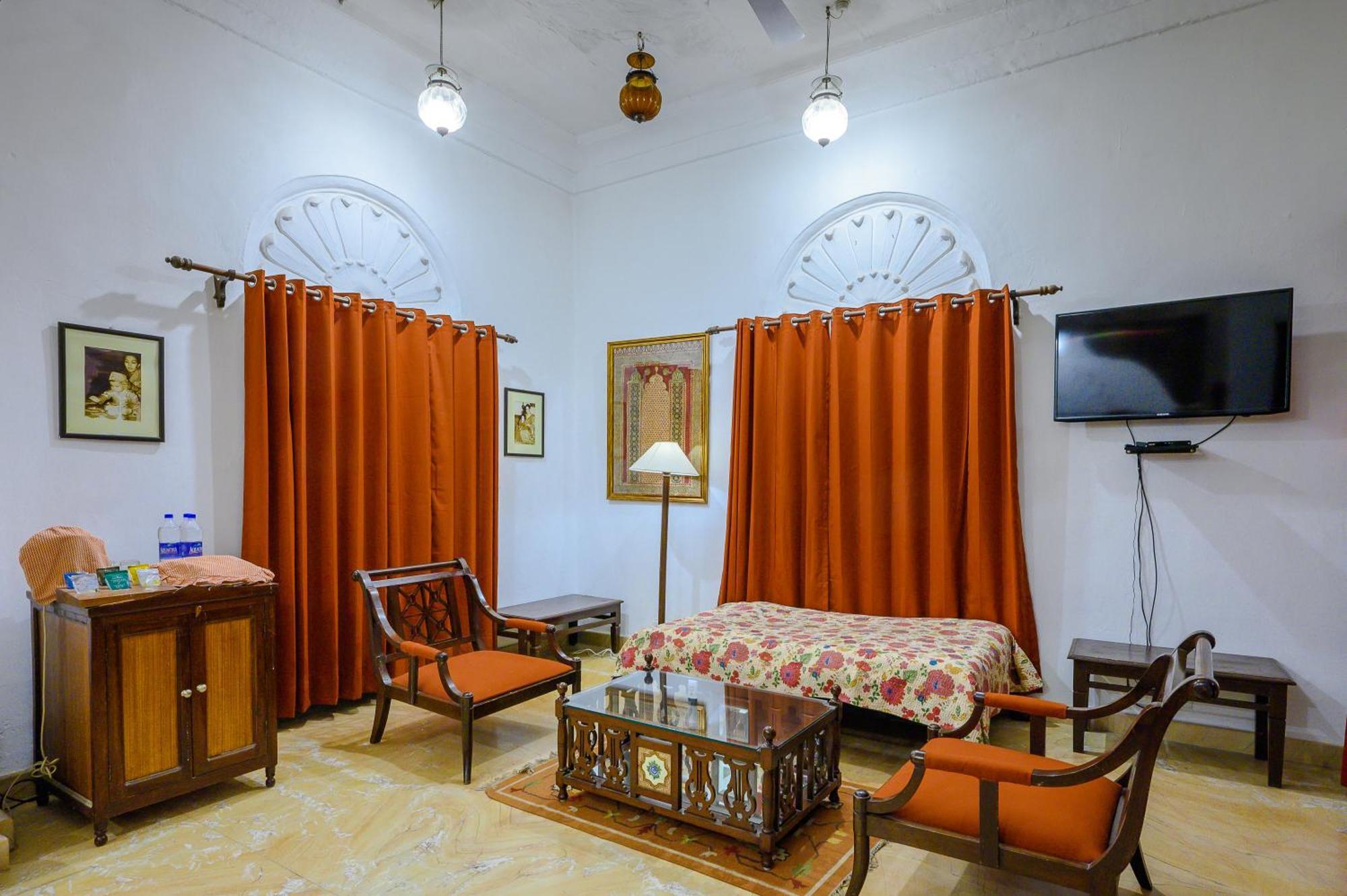 Neemrana's - Deo Bagh Hotel Gwalior Buitenkant foto