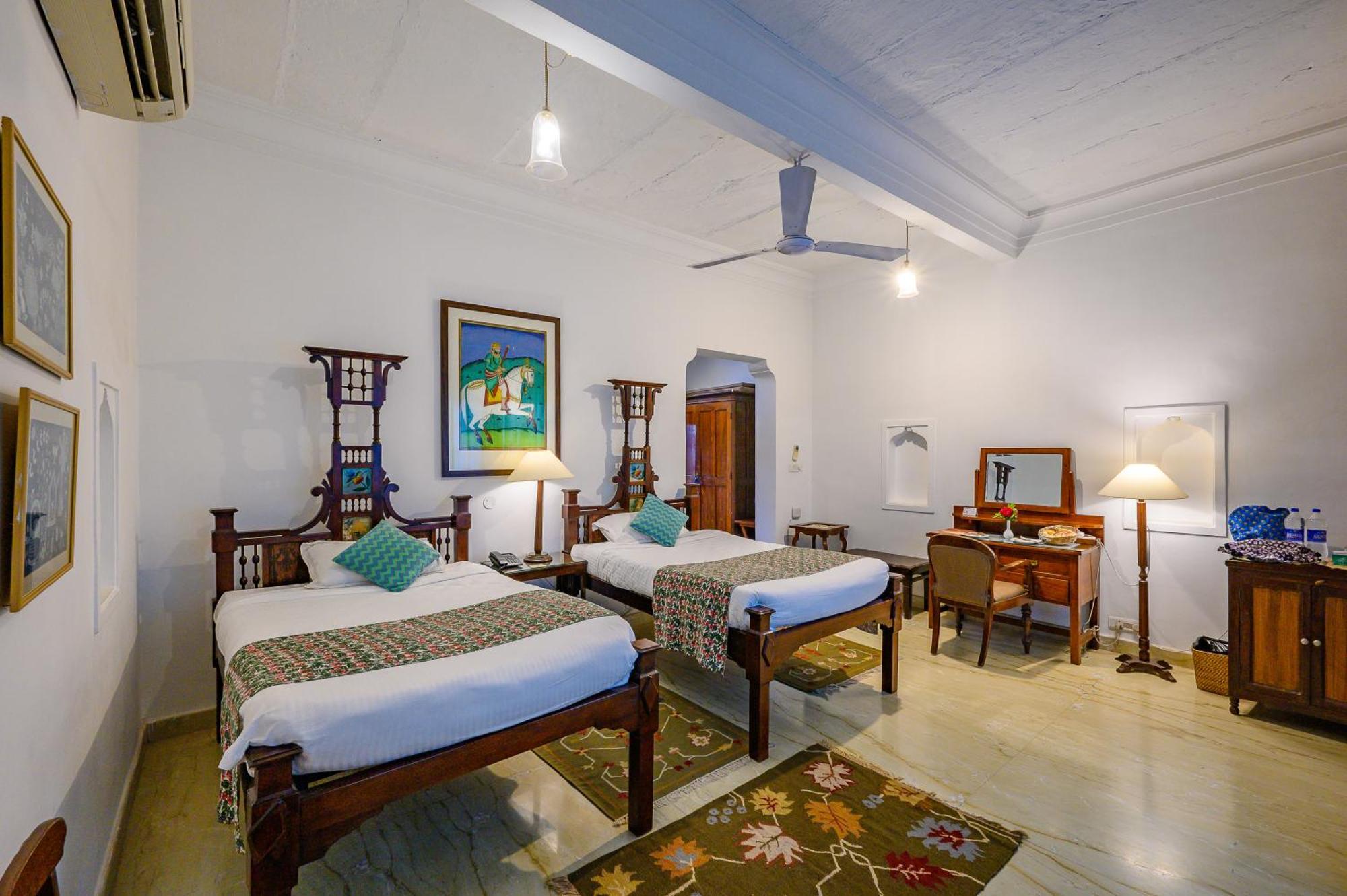 Neemrana's - Deo Bagh Hotel Gwalior Buitenkant foto