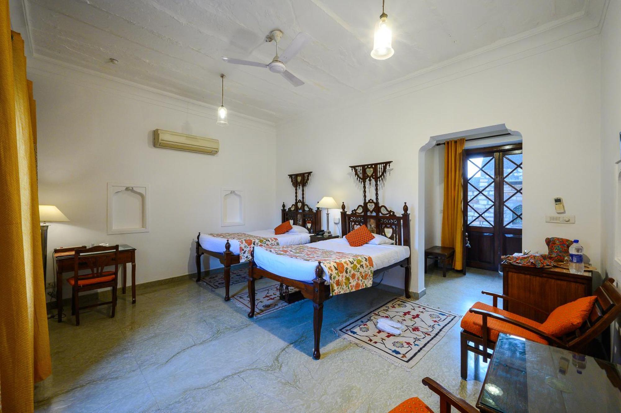 Neemrana's - Deo Bagh Hotel Gwalior Buitenkant foto