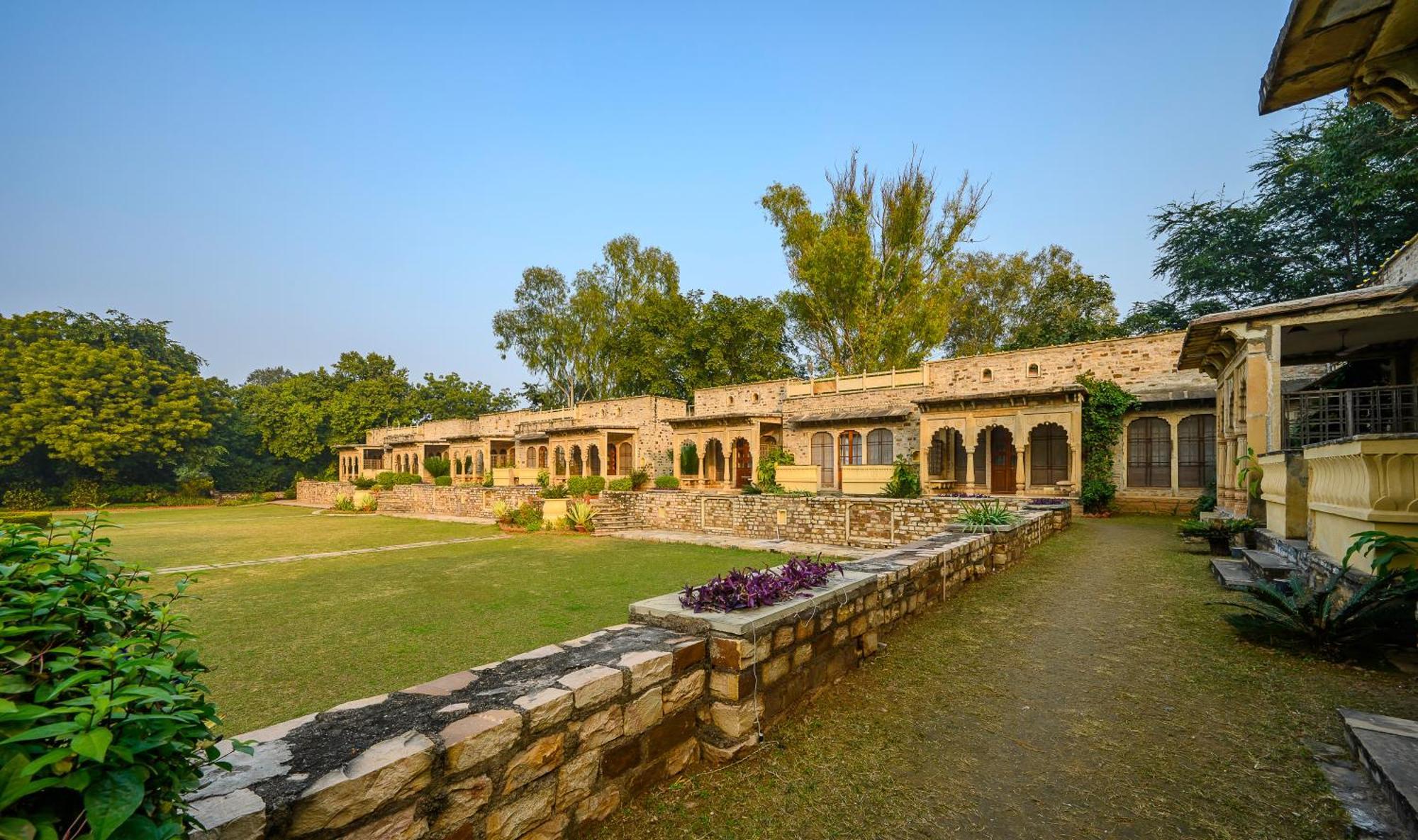Neemrana's - Deo Bagh Hotel Gwalior Buitenkant foto