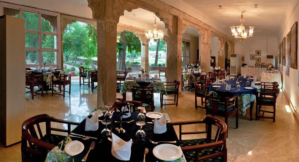 Neemrana's - Deo Bagh Hotel Gwalior Buitenkant foto