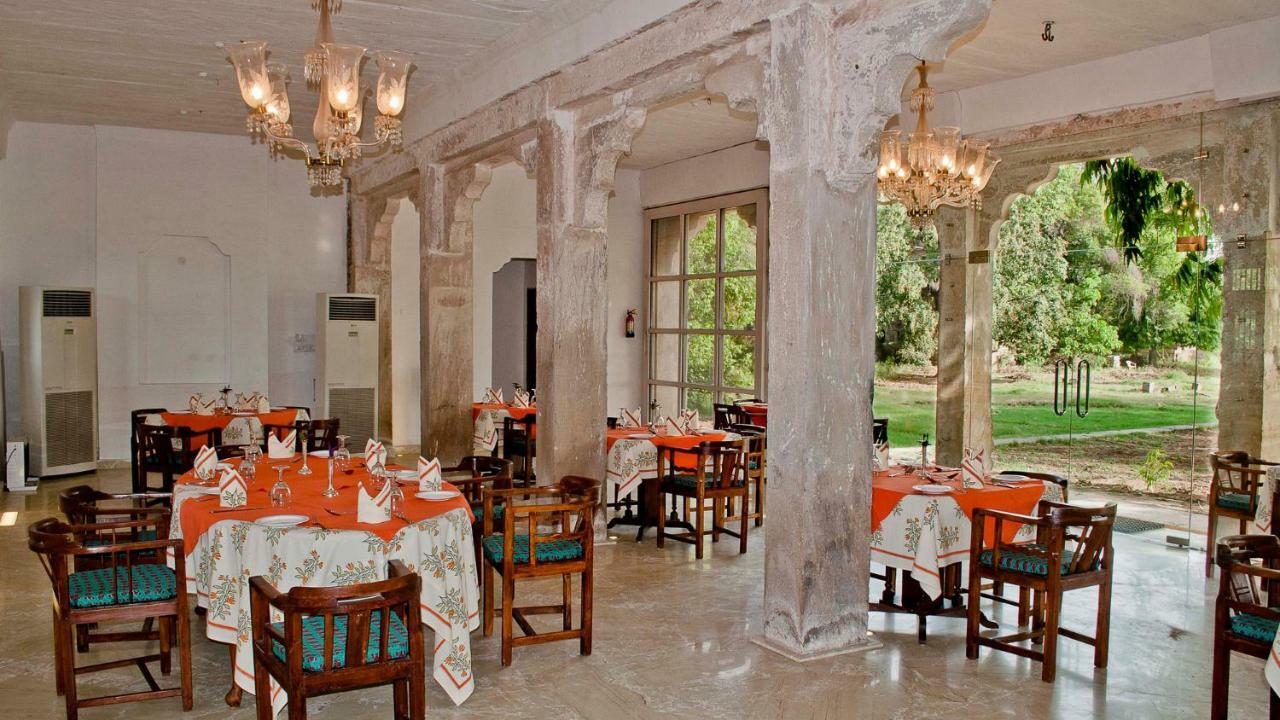 Neemrana's - Deo Bagh Hotel Gwalior Buitenkant foto
