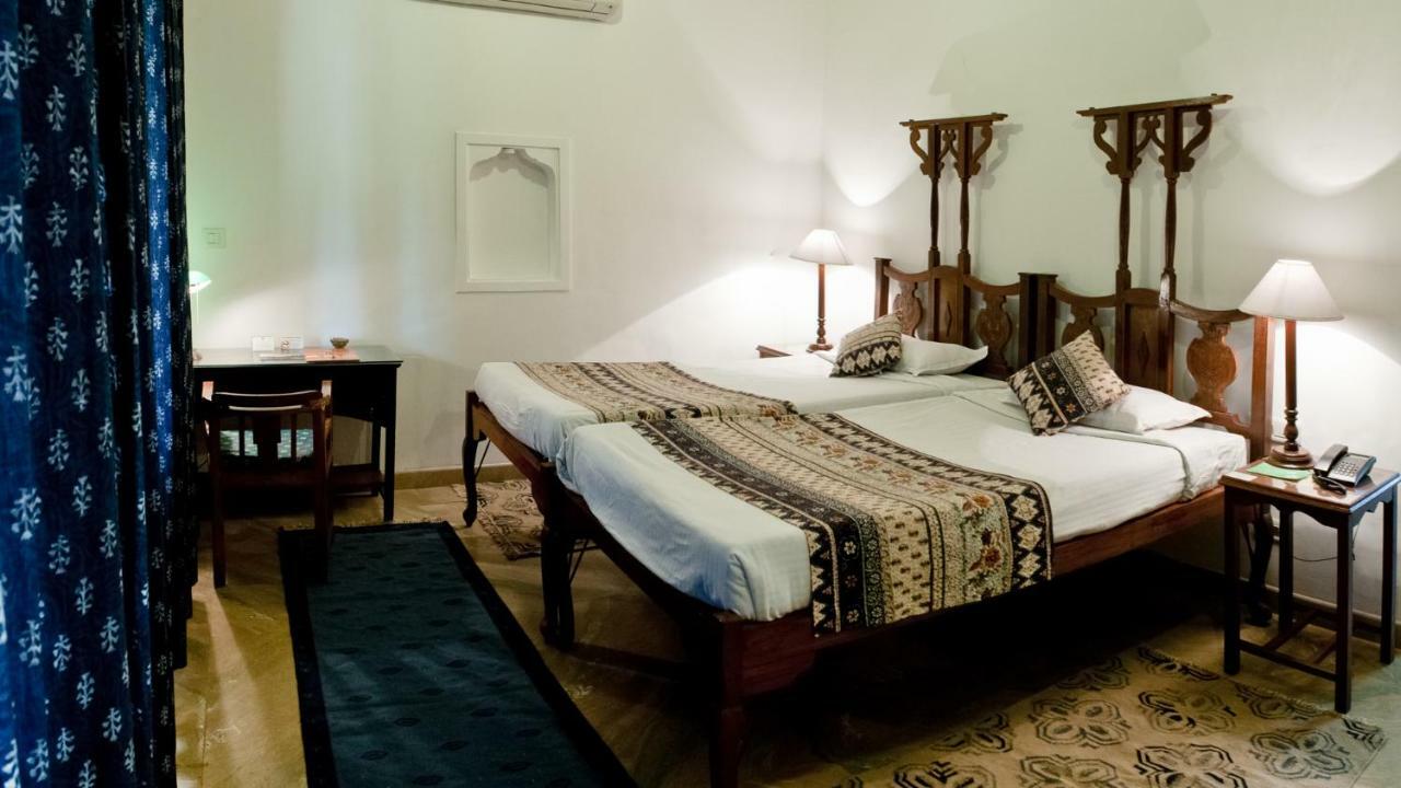 Neemrana's - Deo Bagh Hotel Gwalior Buitenkant foto